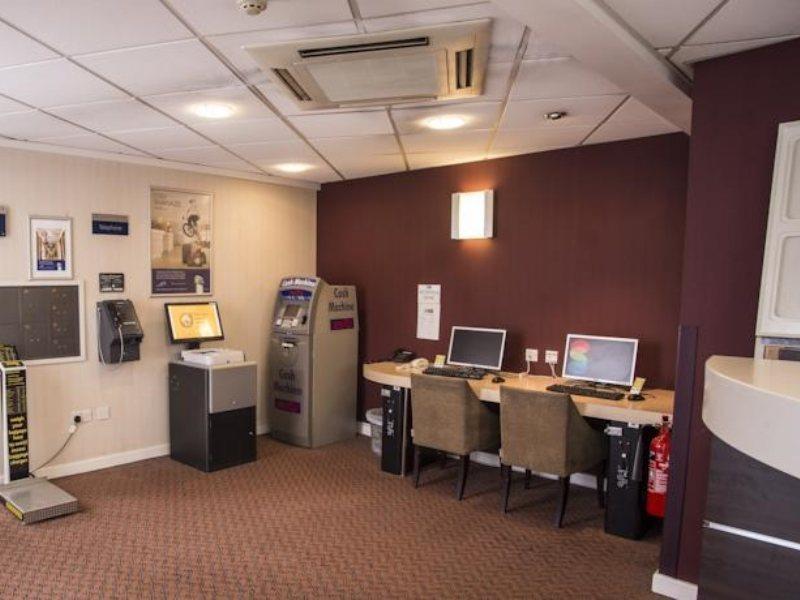 Holiday Inn Express London Stansted Airport By Ihg Stansted Mountfitchet Exterior foto